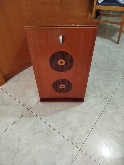 Porta CD'S castanho usado
