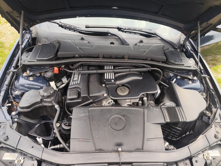 BMW E90 2.0 150KM