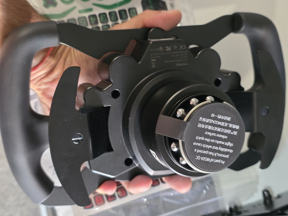 Vendo volante Moza XBox e pedais Moza SRP com Load Cell