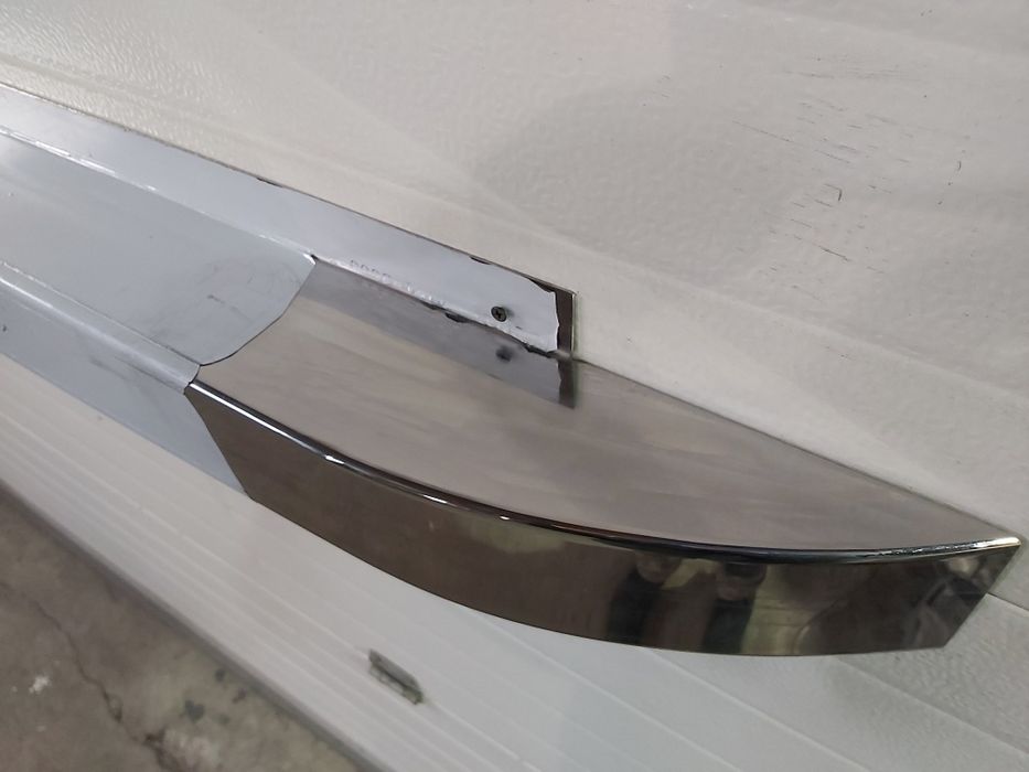 Бампер полуприцеп/ передняя панель Рефрижератор Schmitz