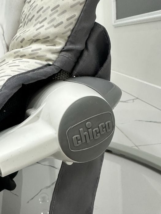 Шезлонг дитячий Chicco