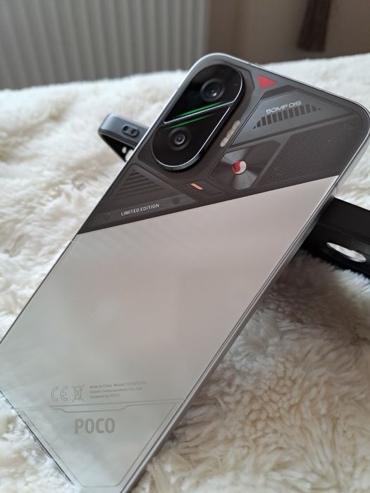 Продам телефон POCO F7 12+6 /512