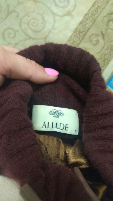 Allude Платье с кашемира бордо р.М. После химчистки