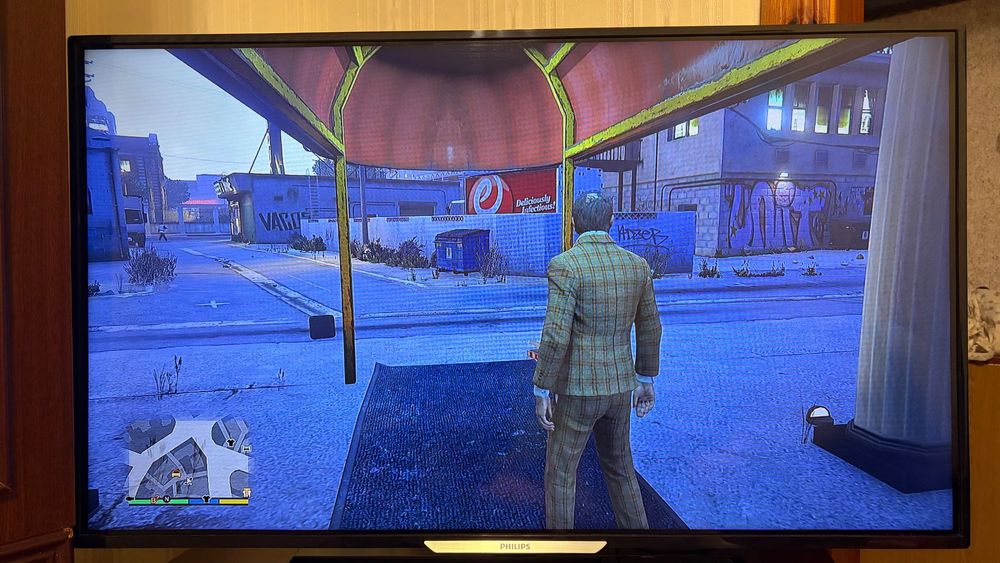 Продам PlayStation 4 slim