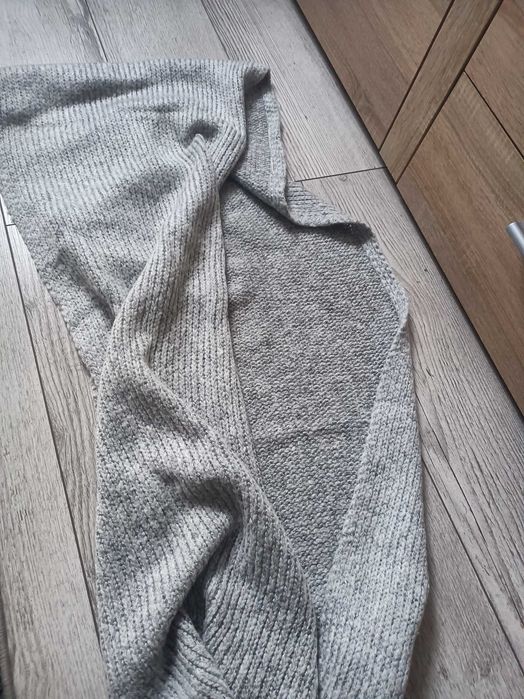 Szalik damski zimowy szary