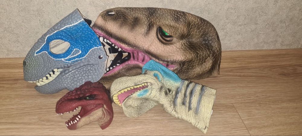 Маска динозавра , дракона