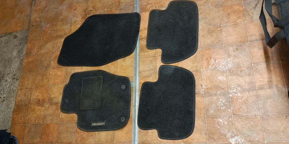 Dywaniki Peugeot 307 lift materiałowe