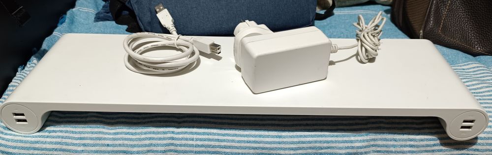 Apoio écran e hub com 6 USB