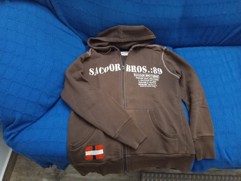 Casaco com capuz Saccor