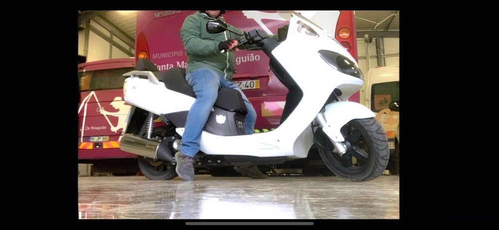 Vendo scooter Daelim  125