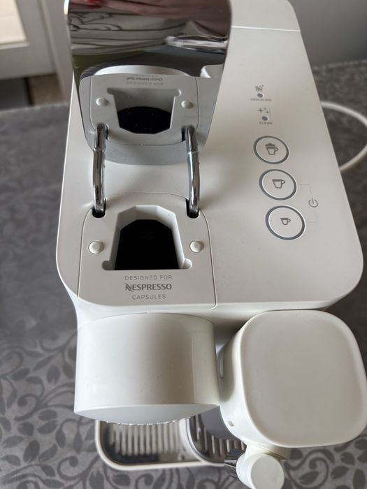 Nespresso Latissima one