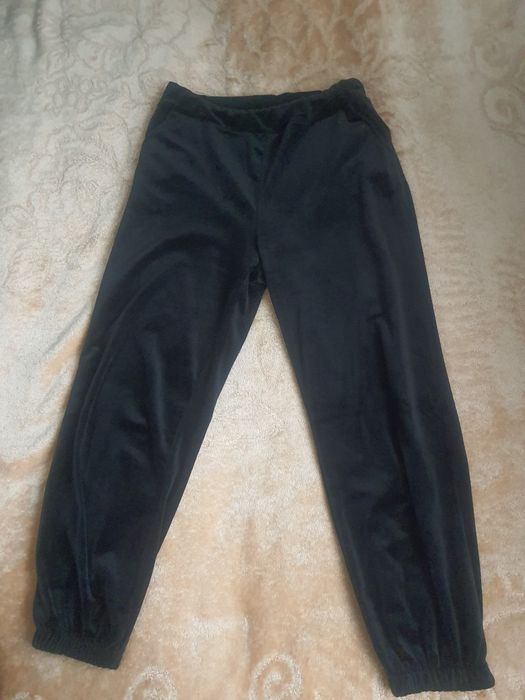 Dres damski welurowy czarny rozm. L
