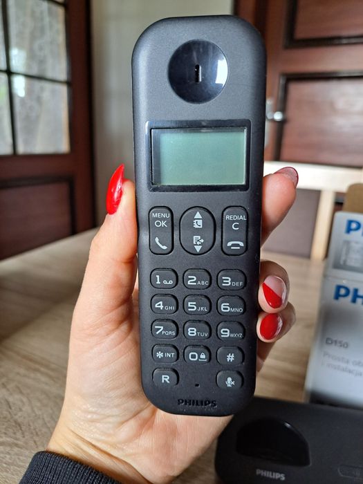 Telefon stacjonarny Philips D150
