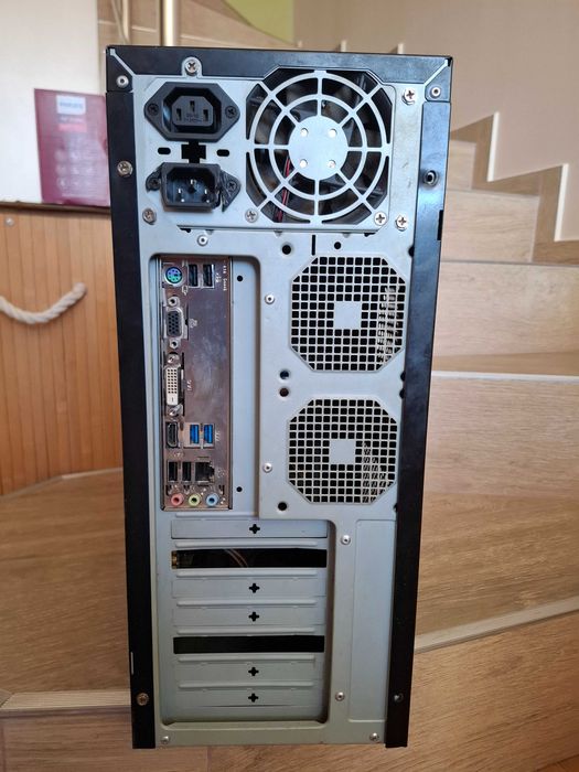 Системний блок Asus, монітор Samsung геймерська клавіатура
