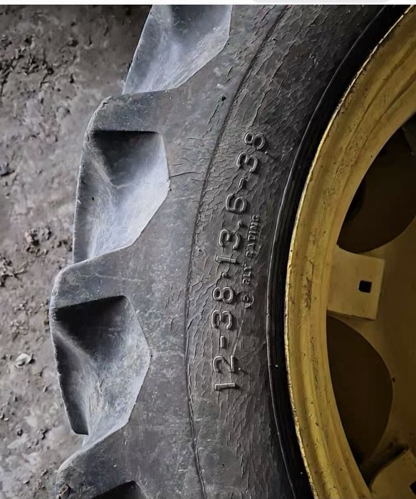 Opony Koła 340/85R38 (13.6R38)