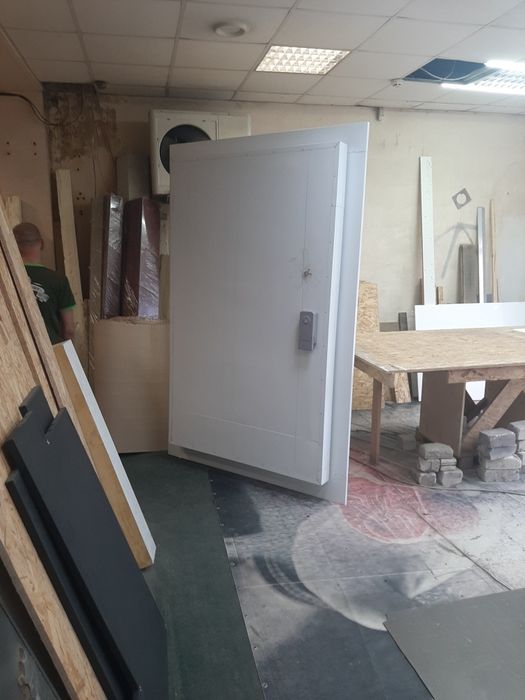 Двері холодильні