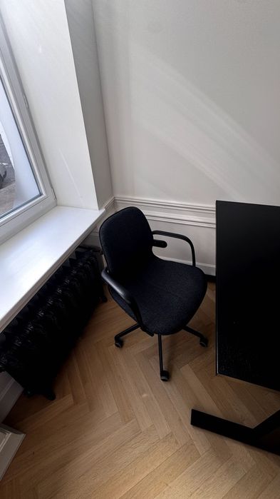 Czarne krzesło biurowe - 10 sztuk