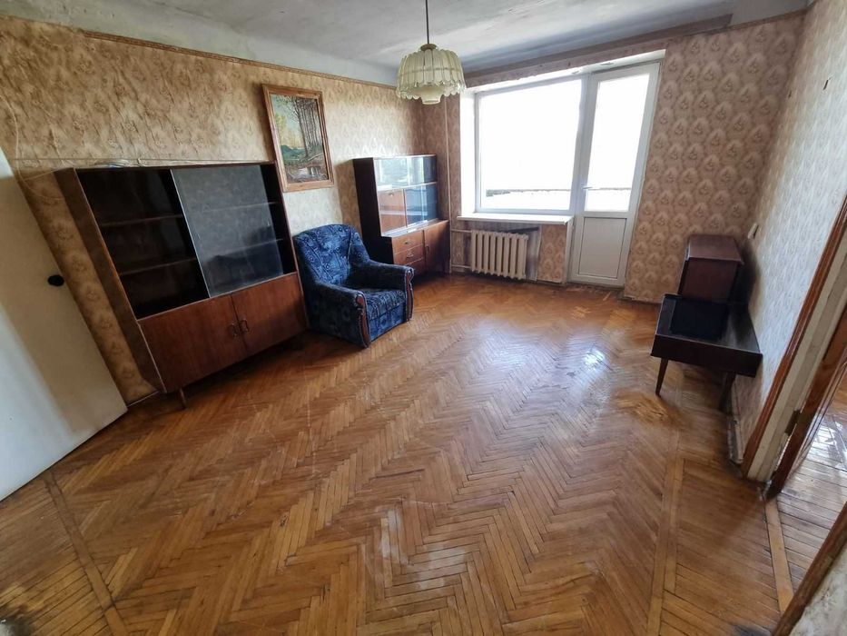 Продам 2к.кв. на Павловому Полі, 23 Серпня 47, 2 хв. від метро