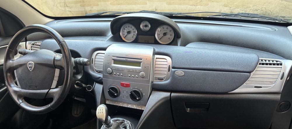 Lancia Ypsilon Gasolina Apenas 190Mkm