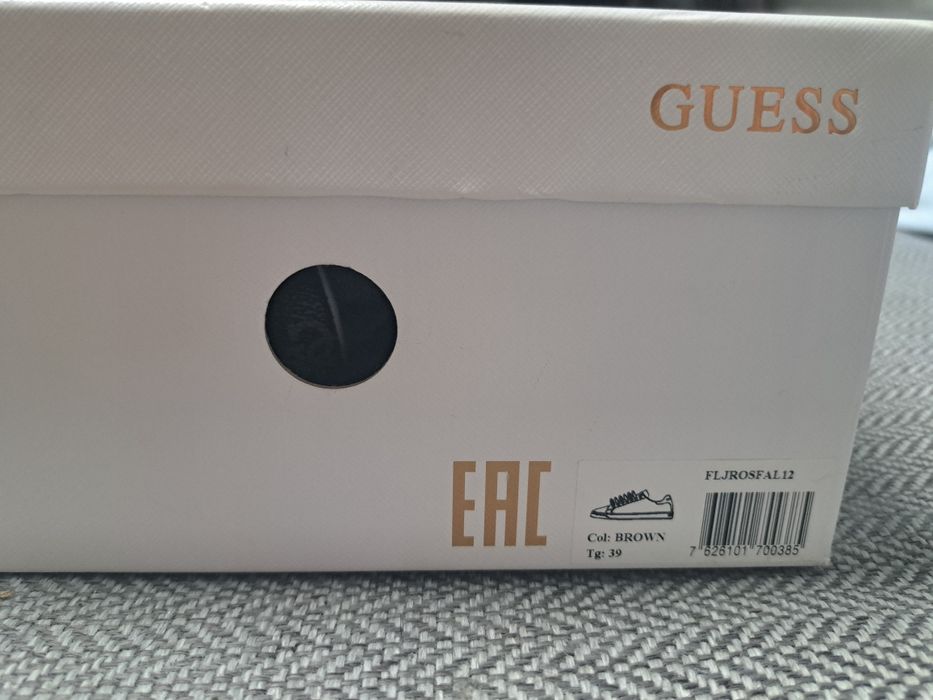 Buty damskie Guess nowe rozmiar: 39 Wkładka 24.5