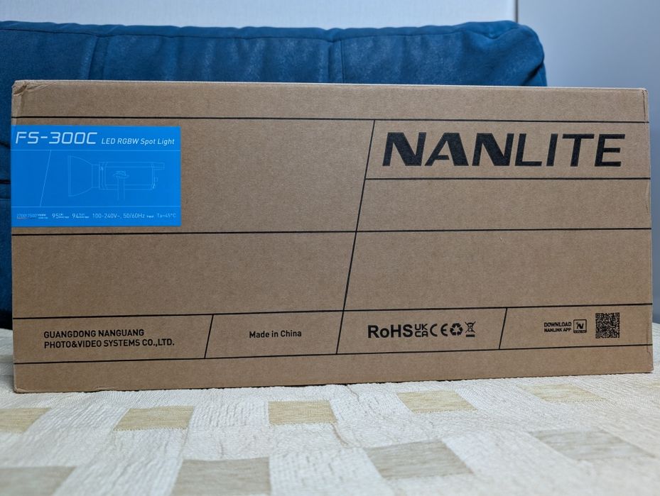 Студійне постійне LED світло Nanlite FS-300C RGB W 300W Bi color godox