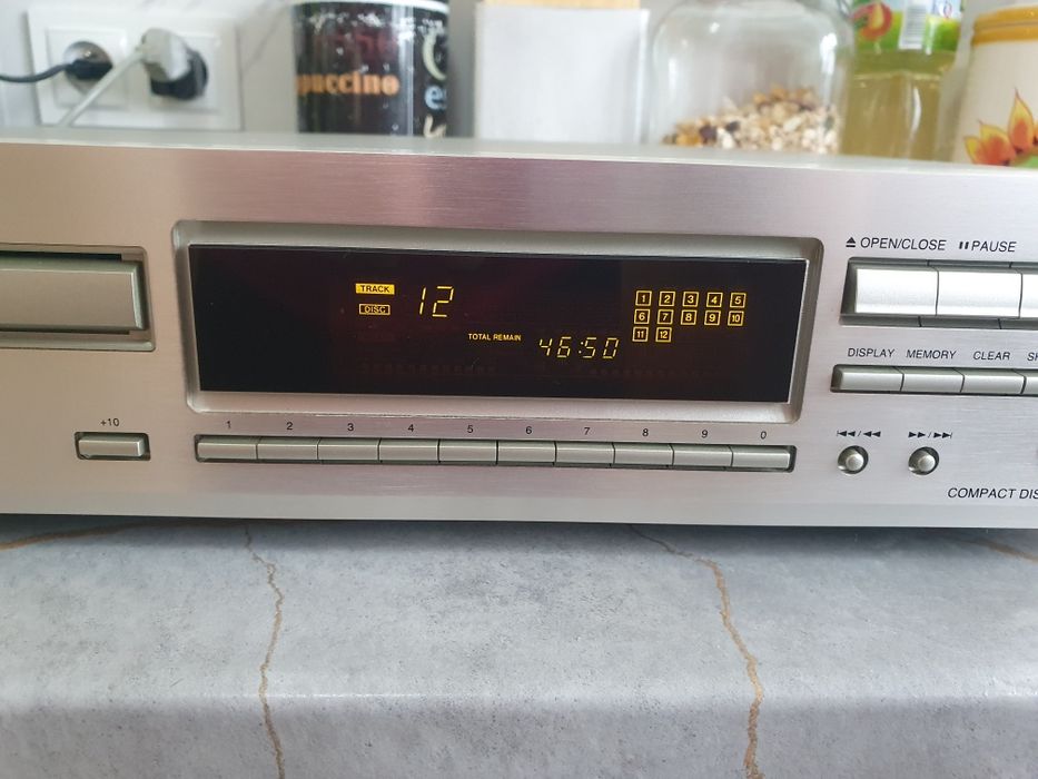 Odtwarzacz CD Onkyo dx-7211 szampański