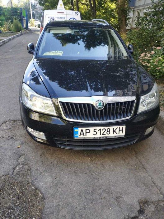терміново продам автомобіль ШКОДА ОКТАВИЯ А5