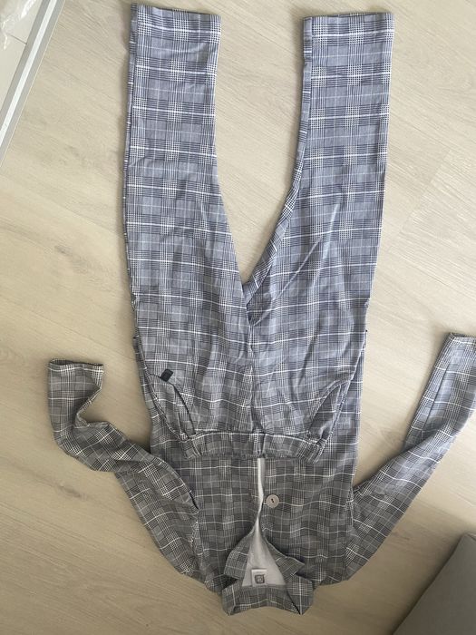 Sprzedam  garnitur dla chlopca 122-134 plus koszule