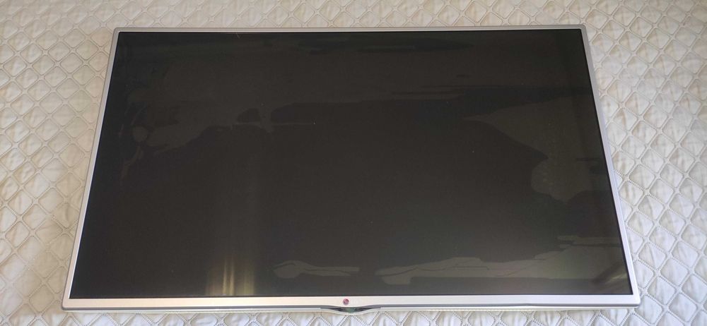 Телевізор LG 42LB572V на запчастини