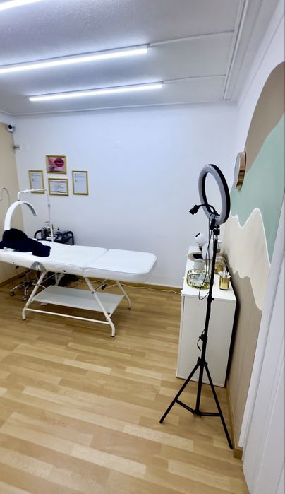 Alugo uma sala dentro  de  salão de estetica