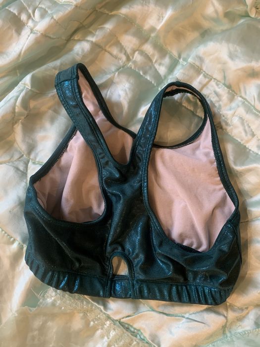 Спортивный фитнес топ Зелёный шимер S