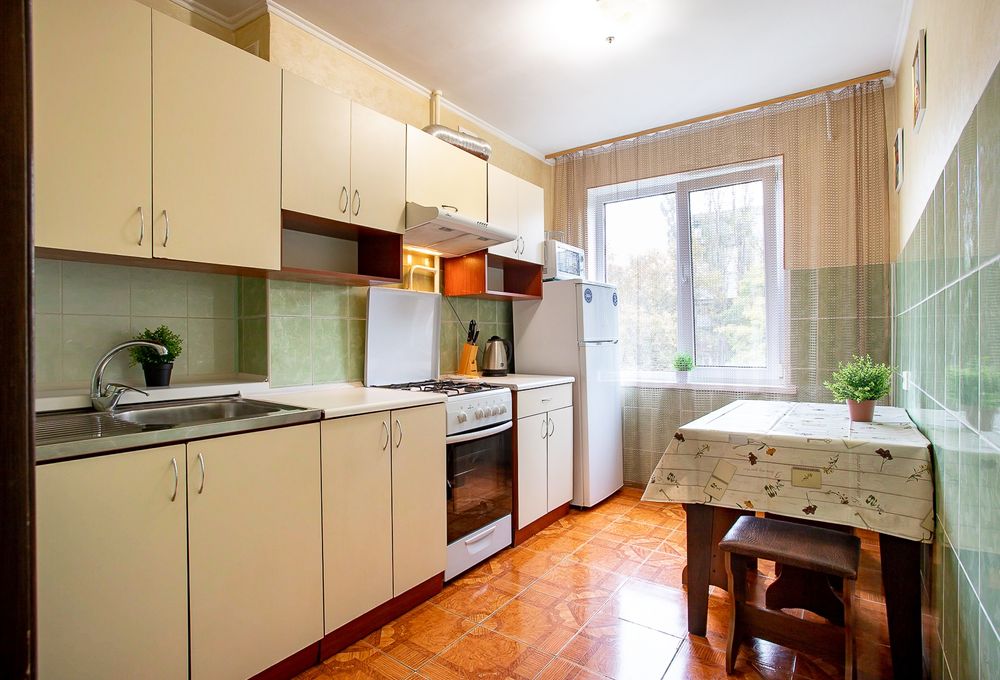 Чиста 2к/кв, пр. Миру 56, 4-окремі місця. Звіт. Документи