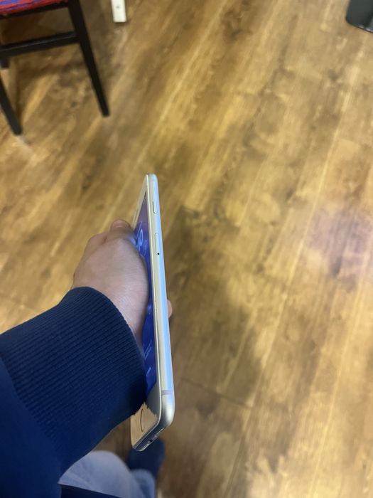 iPhone 8Plus R-SIM 64gb 89%акб