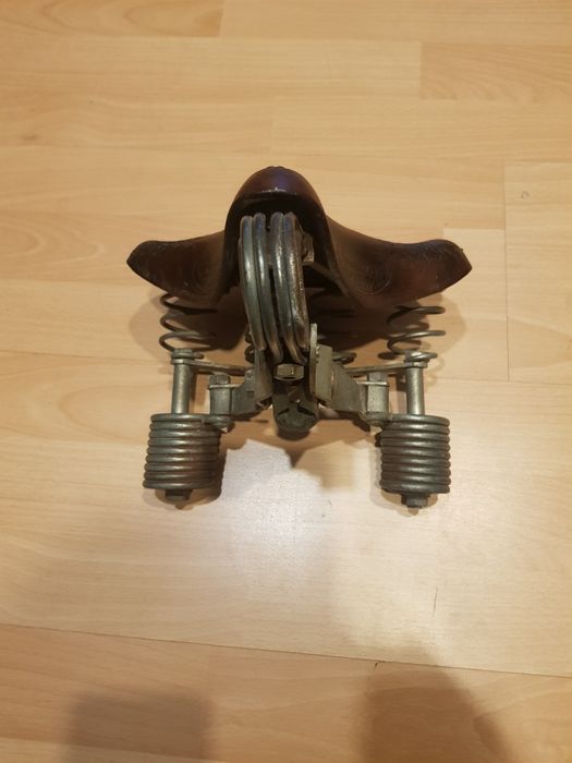 Siodła rowerowe PRIMUS FABRIKAAT NR 9890