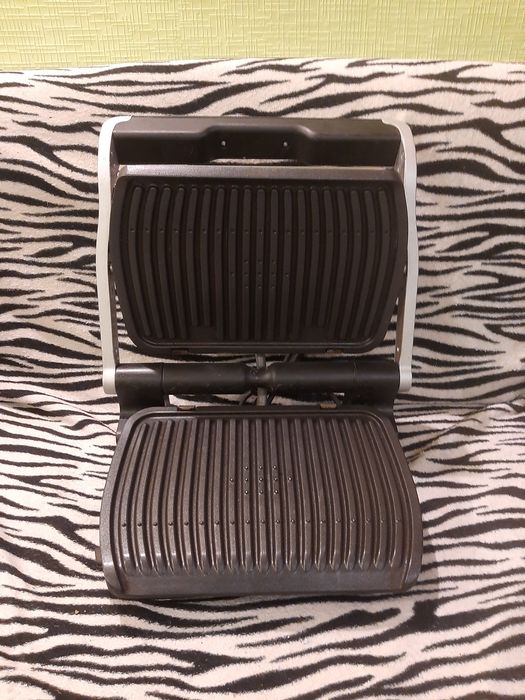 Гриль-барбекю Tefal  OPTIGRILL .