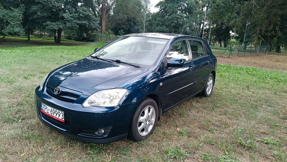 Toyota Corolla Doinwestowana. Stan bardzo dobrze. Przebieg udokumentowany 160 000km