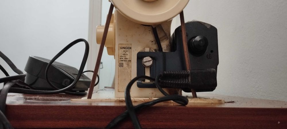 Maquina costura manual e eletrica