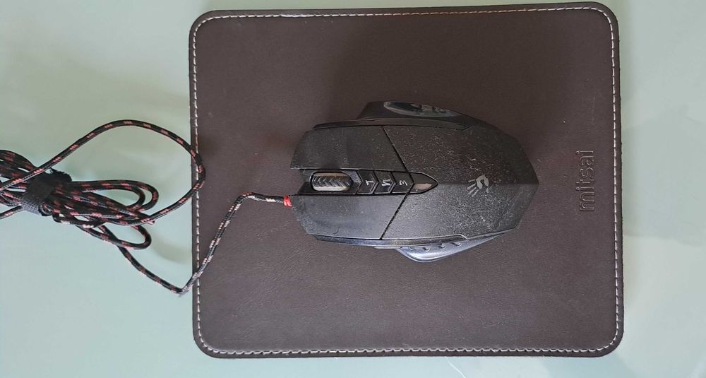 Rato Bloody V7 + Tapete