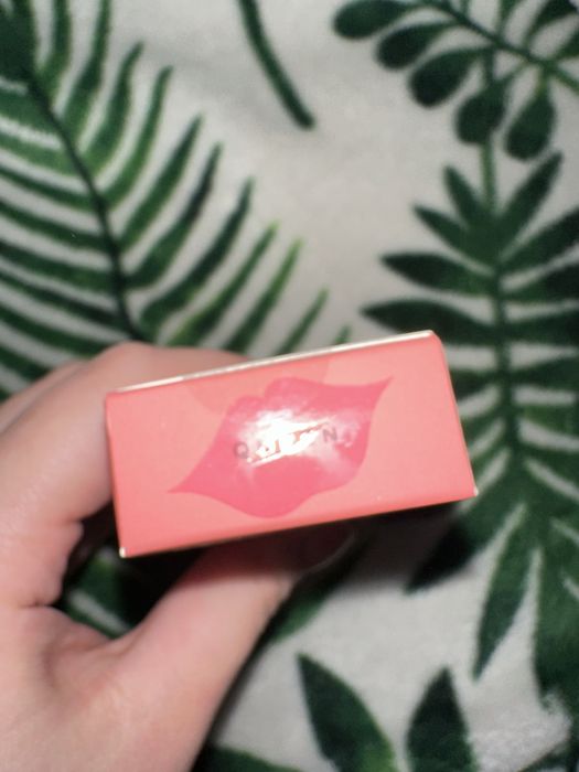 Lip contour kit ultra matte finish revolution queen