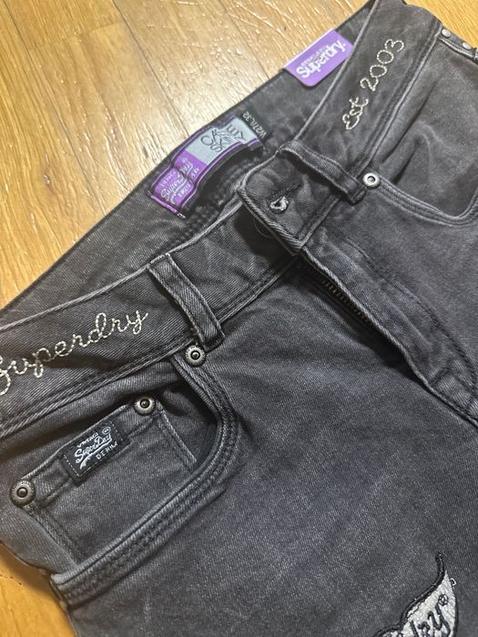 Jeansy damskie Superdry