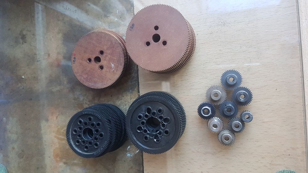 Pinhões e cremalheira 48/64 dp