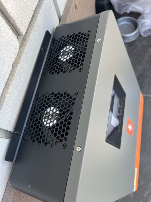 Инвертор гибридный PowMr 4,2/2,3kw 12/24v