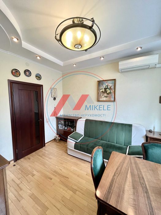 Без% Продаж 3к 70м2 з ремонтом Сталінка 3 пов Лондонська (Пітерська) Єреванська Солом'янка
