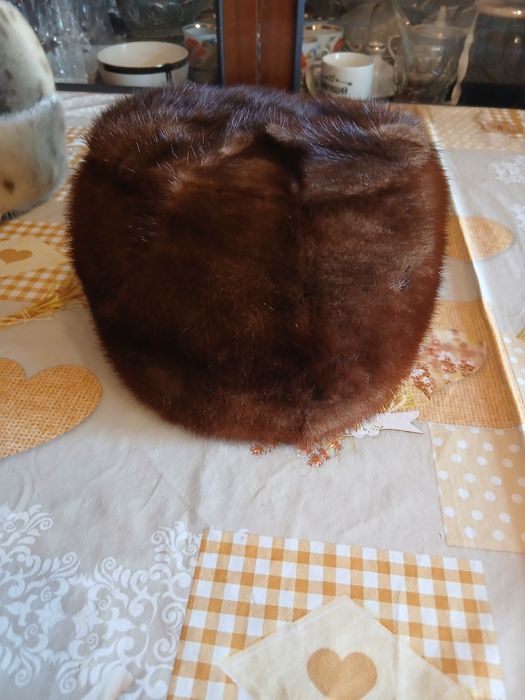 Продам шапку жіночу з норки
