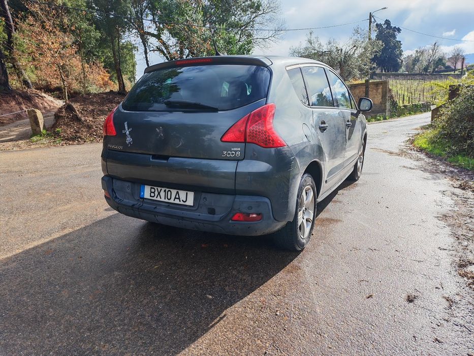 Peugeot 3008 1.6 e HDi caixa automática