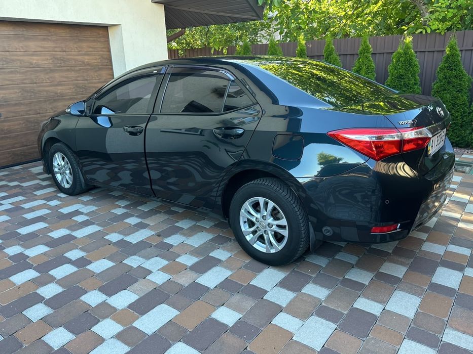 Toyota corolla 2014 року 1,3 бенз/газ