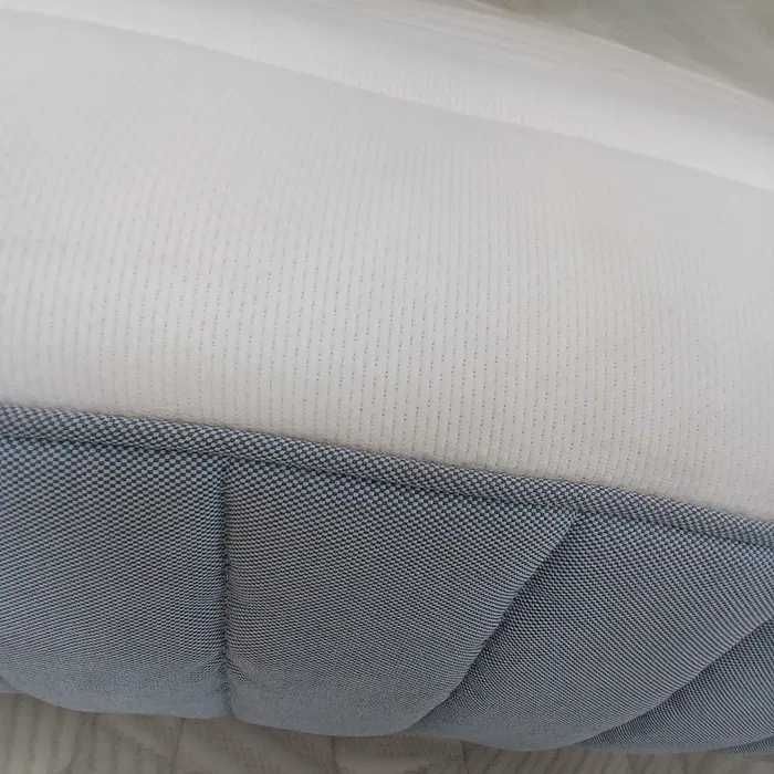 Colchão da marca ikea.