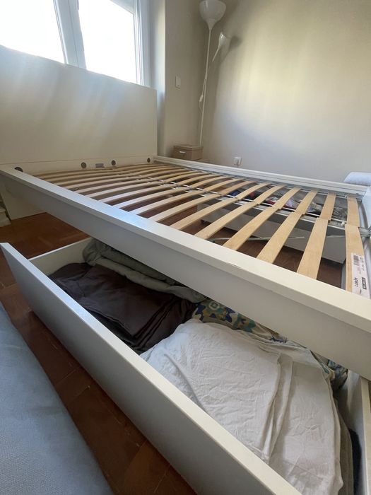 Cama + Estrado + 2 Gavetas de Arrumação IKEA