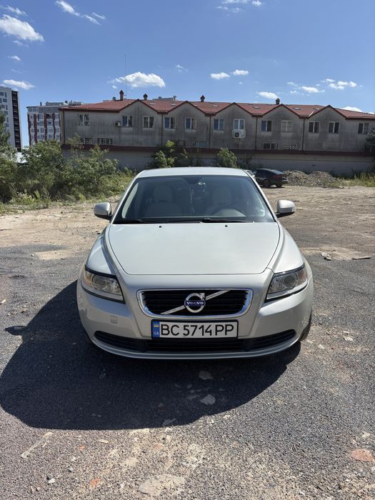 Volvo S40 2010 VIN YV1MS76F2B2533012 фото оголошення 2 з 8