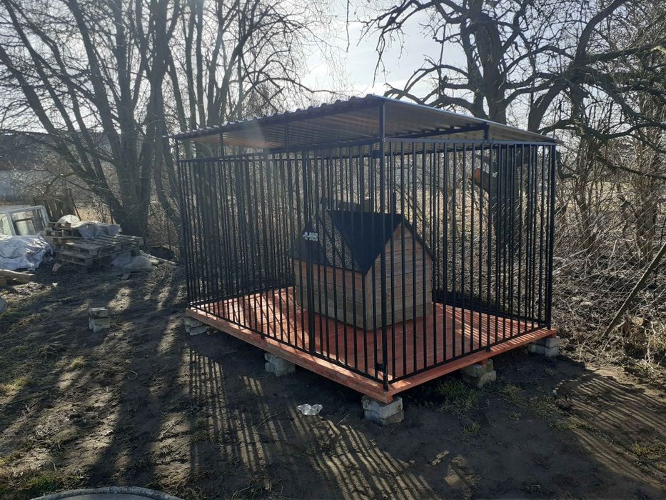 Kojce dla psów drewutnie wiaty smietnikowe